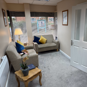 Family Arrangement Lounge